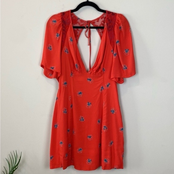 Free People Mockingbird Coral Red Floral Print
Backless Mini Dress sz 4 Sm/Med - Picture 5 of 10
